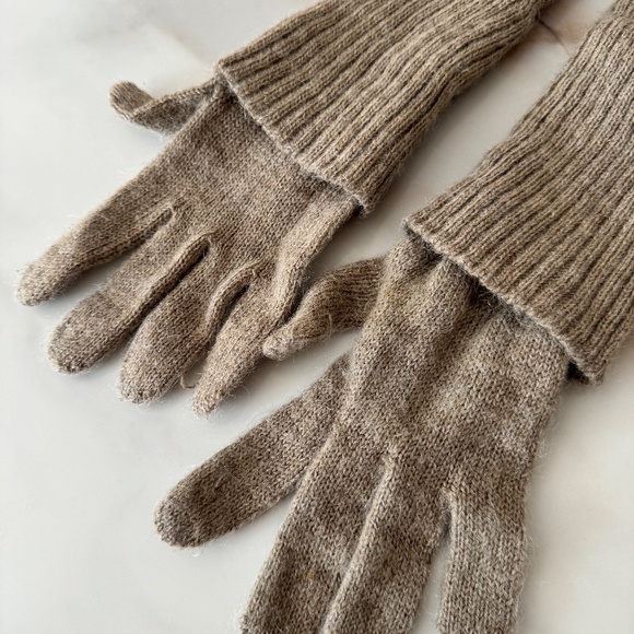 HOLT RENFREW Mohare/Wool Winter Gloves ONE SIZE - Picture 2 of 8